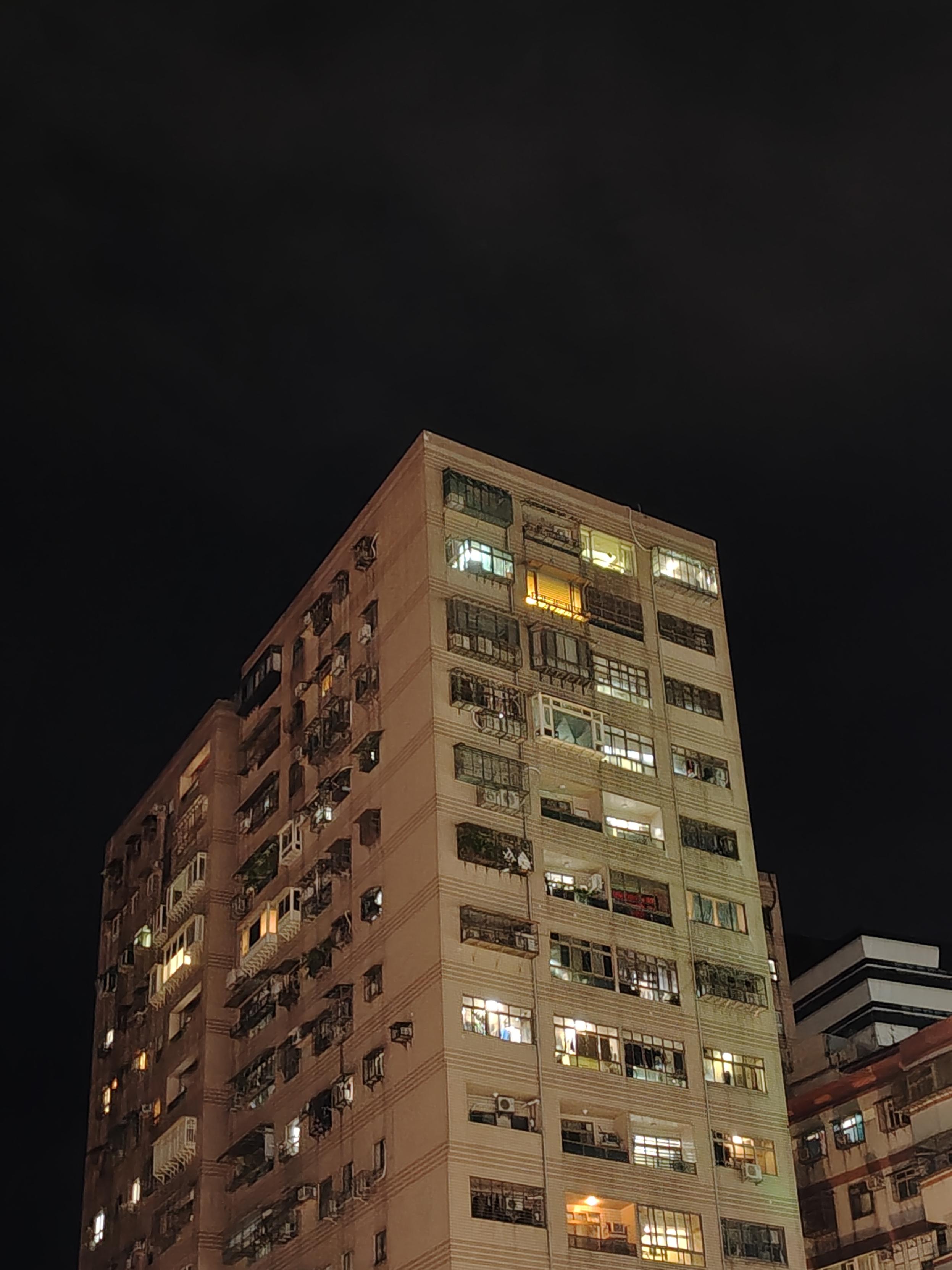 夜晚的大樓